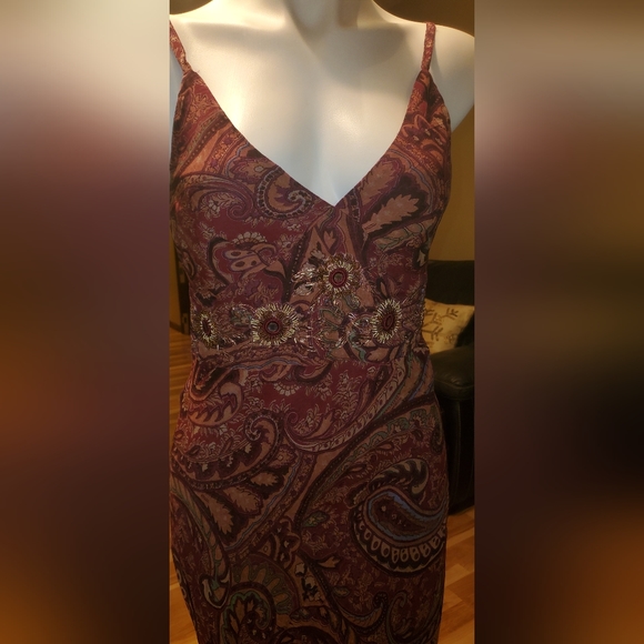 Dress - Picture 3 of 8